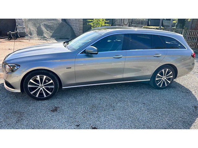 Mercedes-benz - 2021 - e 300 de - personenauto - afbeelding 10 van  22