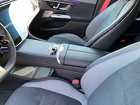 Mercedes-benz - 2022 - eqe 43 amg 4matic - amg - personenauto - afbeelding 2 van  38