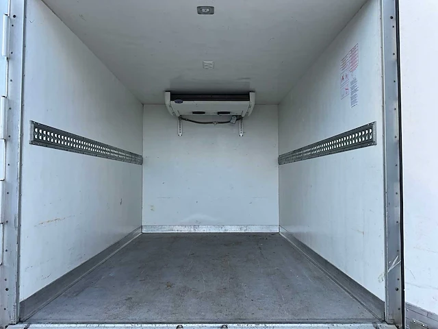 Mercedes-benz - 2023 - sprinter - sprinter - personenauto - afbeelding 10 van  19