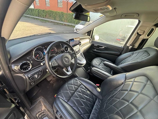Mercedes-benz - 250d lang - dubbele cabine - v-klasse - bedrijfswagen - afbeelding 2 van  24