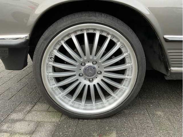 Mercedes-benz - 380 sl - oldtimer - afbeelding 21 van  31
