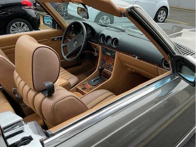 Mercedes-benz - 380 sl - oldtimer - afbeelding 22 van  31