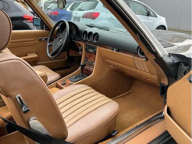 Mercedes-benz - 380 sl - oldtimer - afbeelding 24 van  31