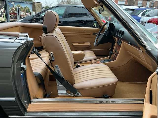 Mercedes-benz - 380 sl - oldtimer - afbeelding 25 van  31