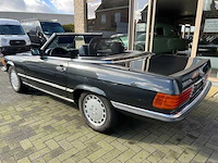 Mercedes-benz - 560 sl - oldtimer - afbeelding 8 van  14
