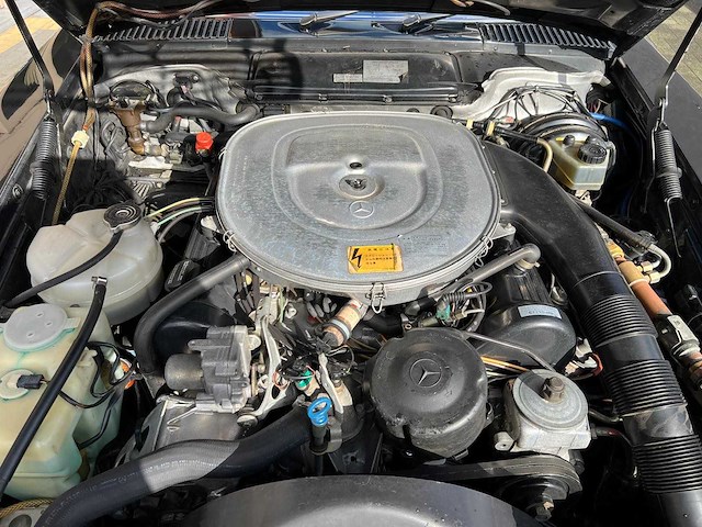 Mercedes-benz - 560 sl - oldtimer - afbeelding 4 van  14