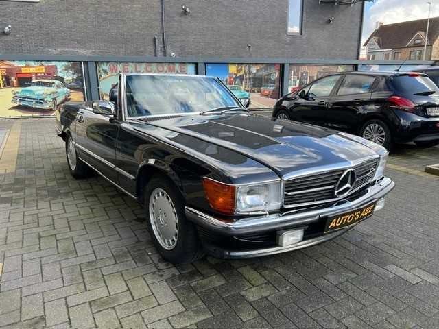Mercedes-benz - 560 sl - oldtimer - afbeelding 9 van  14