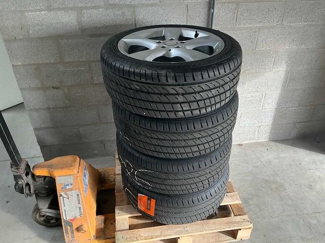 Mercedes-benz - b 180 cdi - personenauto - afbeelding 9 van  15