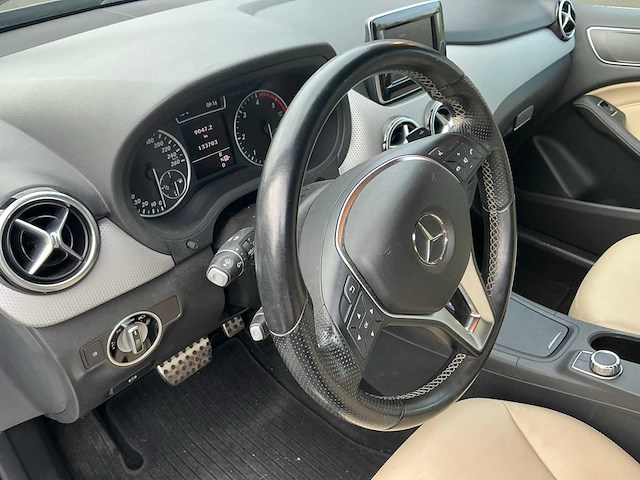 Mercedes-benz - b 180 cdi - personenauto - afbeelding 20 van  27