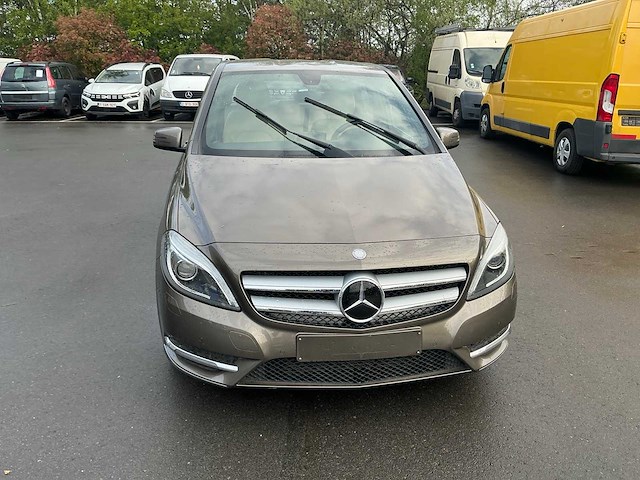 Mercedes-benz - b 180 cdi - personenauto - afbeelding 26 van  27