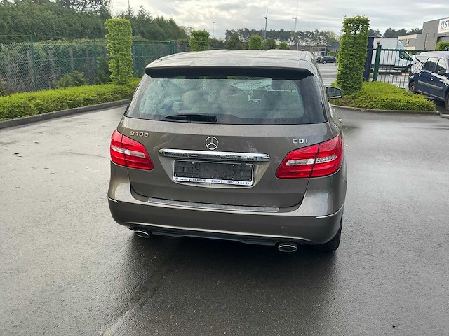 Mercedes-benz - b 180 cdi - personenauto - afbeelding 14 van  15