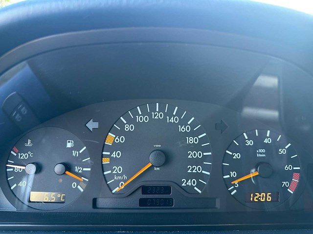 Mercedes-benz - c180 - car - 1998 - afbeelding 2 van  20