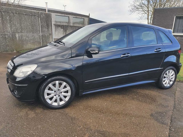 Mercedes-benz - car - 2007 - afbeelding 10 van  16