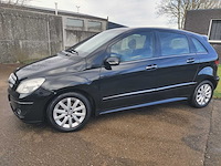 Mercedes-benz - car - 2007 - afbeelding 10 van  16