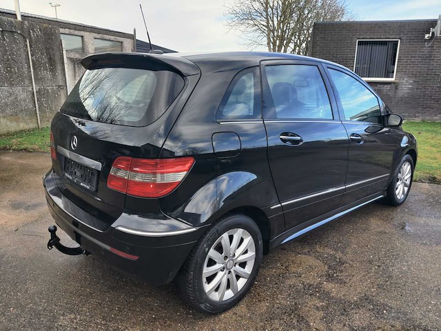 Mercedes-benz - car - 2007 - afbeelding 13 van  16