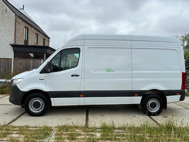 Mercedes-benz - esprinter - 320 81 kwh rwd l2h2 2025 - bedrijfswagen - afbeelding 33 van  37