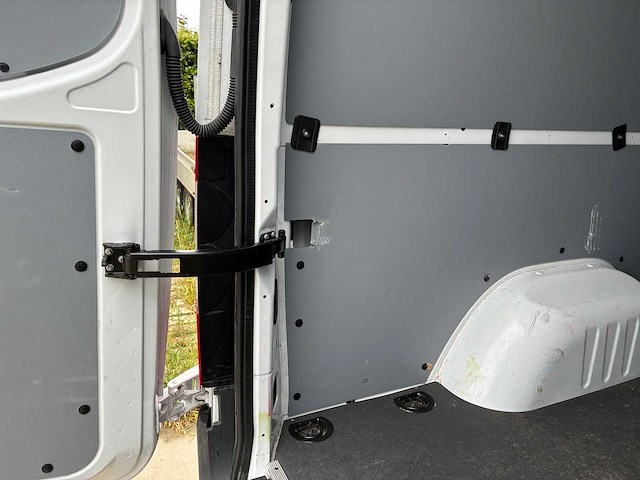 Mercedes-benz - esprinter - 320 81 kwh rwd l2h2 2025 - bedrijfswagen - afbeelding 18 van  27