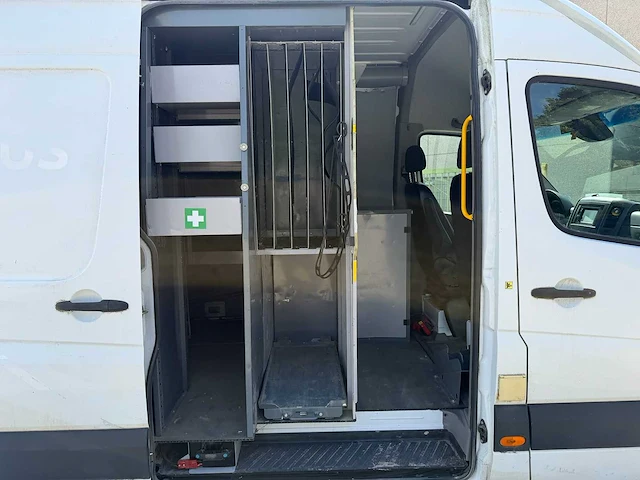 Mercedes-benz - sprinter - bedrijfswagen - afbeelding 5 van  25
