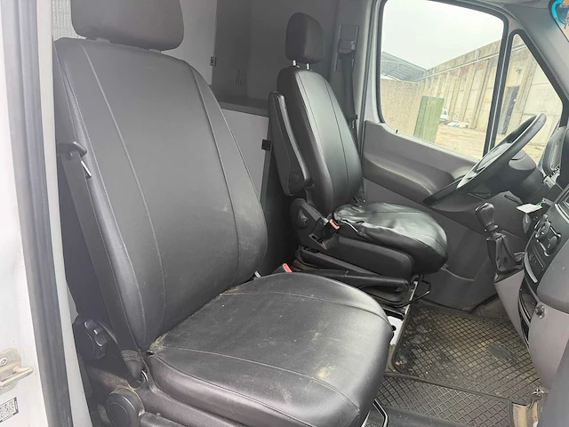 Mercedes-benz - sprinter - bedrijfswagen - afbeelding 7 van  31