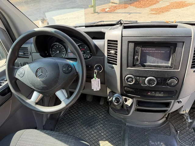 Mercedes-benz - sprinter - bedrijfswagen - afbeelding 21 van  25