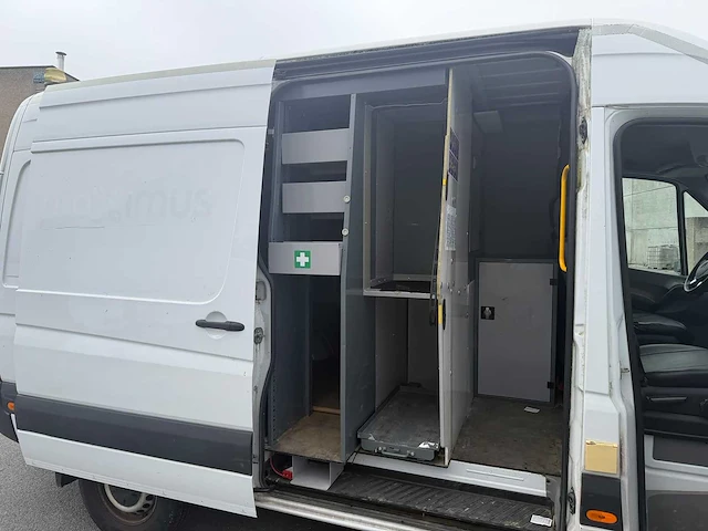 Mercedes-benz - sprinter - bedrijfswagen - afbeelding 5 van  31