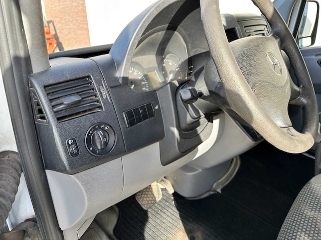 Mercedes-benz - sprinter 309cdi - bestelwagen - afbeelding 32 van  37
