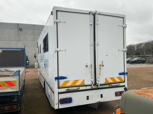 Mercedes-benz 1117n camper - afbeelding 17 van  26