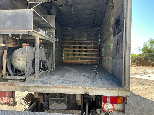 Mercedes-benz 1223l vrachtwagen - afbeelding 34 van  43