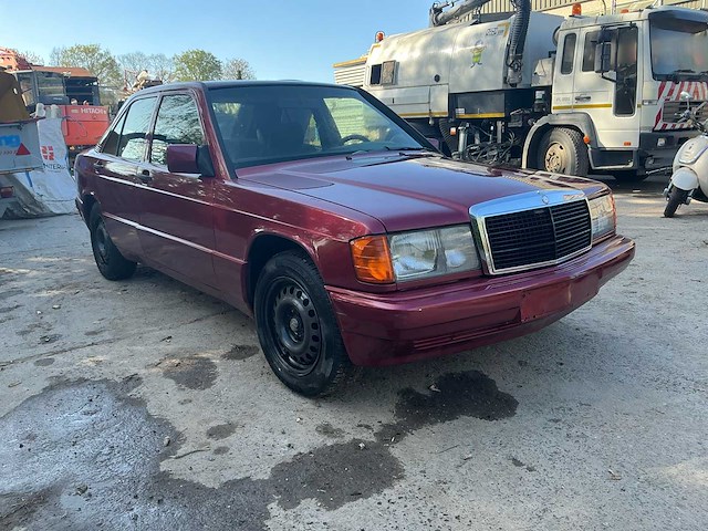 Mercedes-benz 190e oldtimer - afbeelding 1 van  43