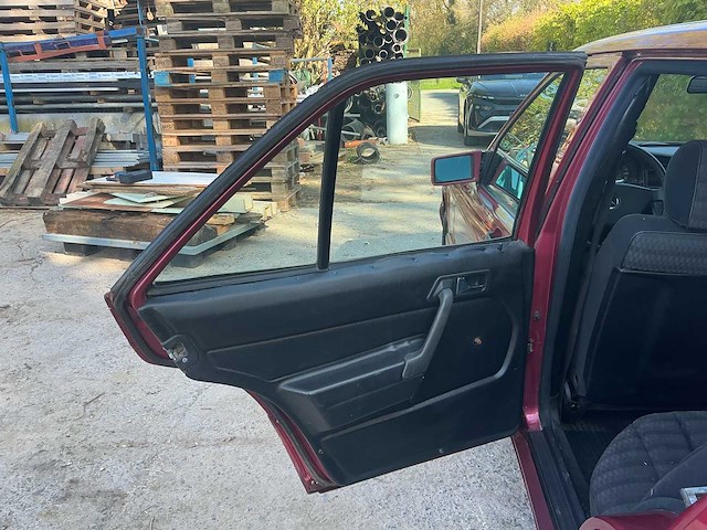 Mercedes-benz 190e oldtimer - afbeelding 28 van  43