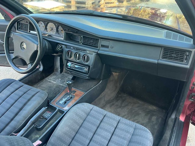Mercedes-benz 190e oldtimer - afbeelding 39 van  43