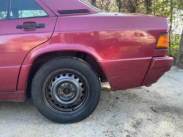 Mercedes-benz 190e oldtimer - afbeelding 17 van  43