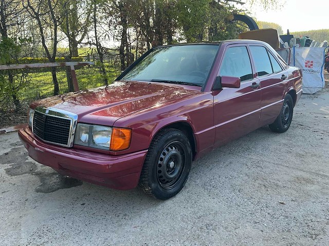 Mercedes-benz 190e oldtimer - afbeelding 12 van  43