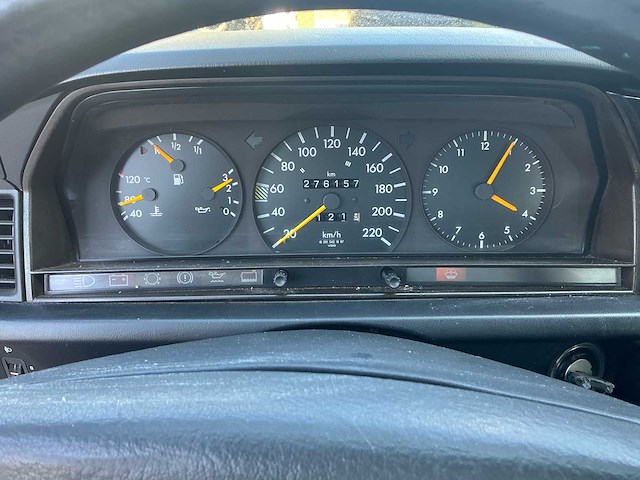 Mercedes-benz 190e oldtimer - afbeelding 42 van  43