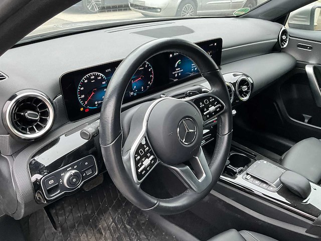 Mercedes-benz 2020 a 200 - afbeelding 11 van  32