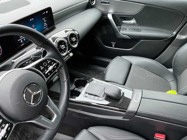 Mercedes-benz 2020 a 200 - afbeelding 14 van  32