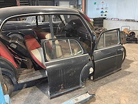 Mercedes-benz 220 s oldtimer - afbeelding 15 van  16