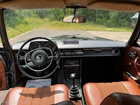 Mercedes-benz 220d/8 w115 klassieke auto - afbeelding 12 van  12