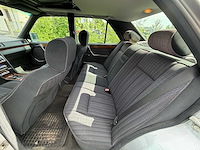 Mercedes-benz 220e oldtimer - afbeelding 3 van  25