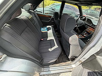 Mercedes-benz 220e oldtimer - afbeelding 7 van  25