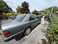 Mercedes-benz 220e oldtimer - afbeelding 25 van  25