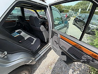 Mercedes-benz 220e oldtimer - afbeelding 8 van  25