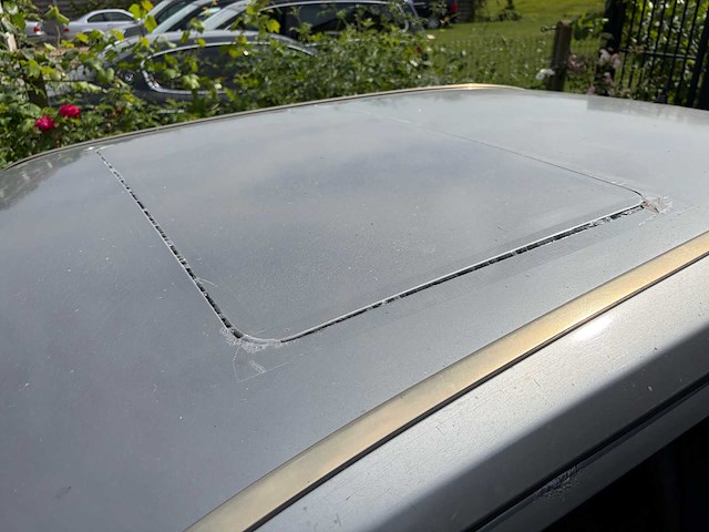 Mercedes-benz 220e oldtimer - afbeelding 18 van  25