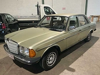 Mercedes-benz 230e oldtimer - afbeelding 1 van  26