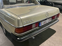 Mercedes-benz 230e oldtimer - afbeelding 6 van  26