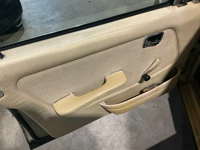 Mercedes-benz 230e oldtimer - afbeelding 8 van  26