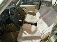 Mercedes-benz 230e oldtimer - afbeelding 9 van  26