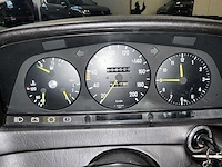 Mercedes-benz 230e oldtimer - afbeelding 11 van  26