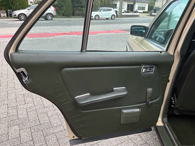 Mercedes-benz 240 d w123 240 d w123 voorouders - afbeelding 18 van  47