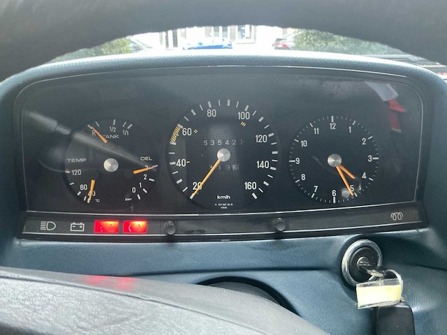 Mercedes-benz 240d pullman w123 personenauto - afbeelding 10 van  29